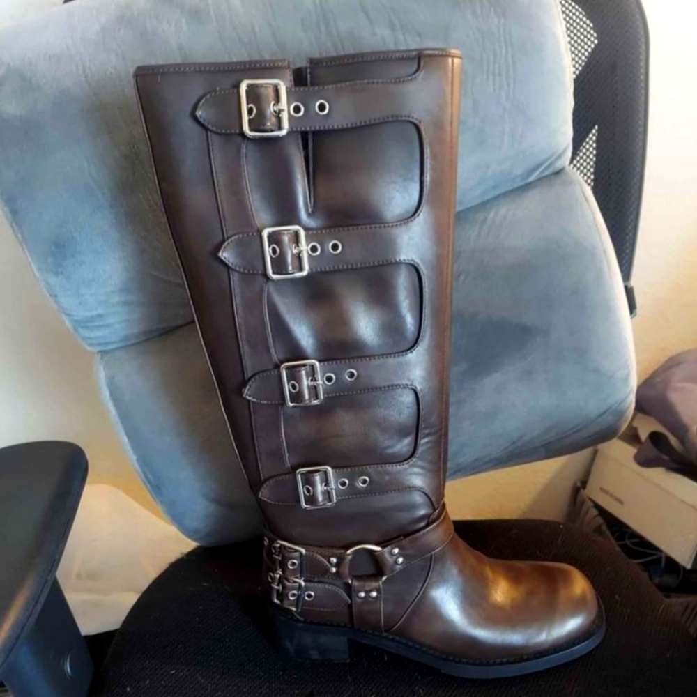 Brand new boots!! Sz 10